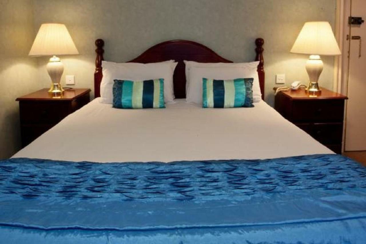 North Stafford Hotel Stoke-on-Trent ภายนอก รูปภาพ